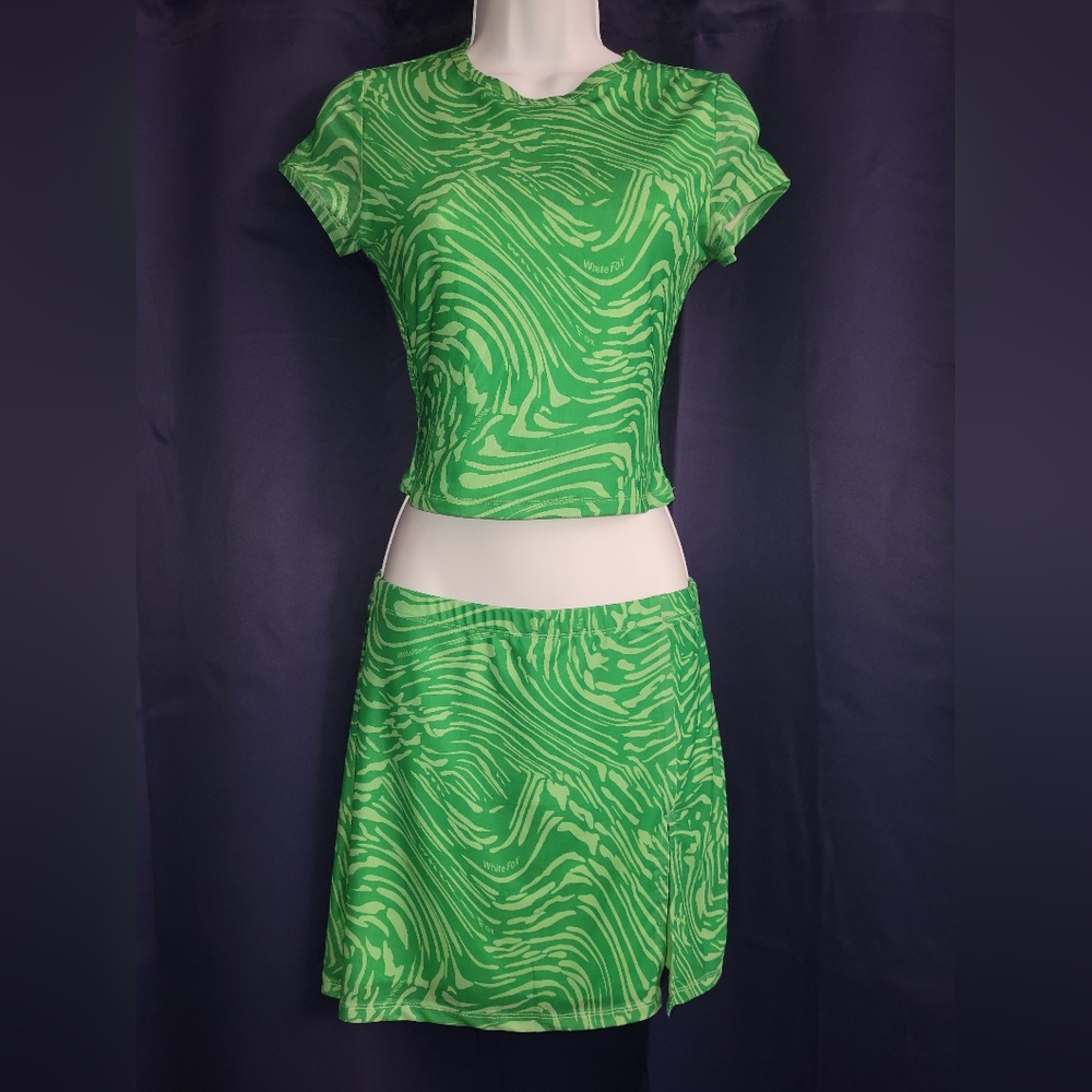 White Fox Boutique Medium/Large Two Piece Green Swirl Shirt & Skirt
